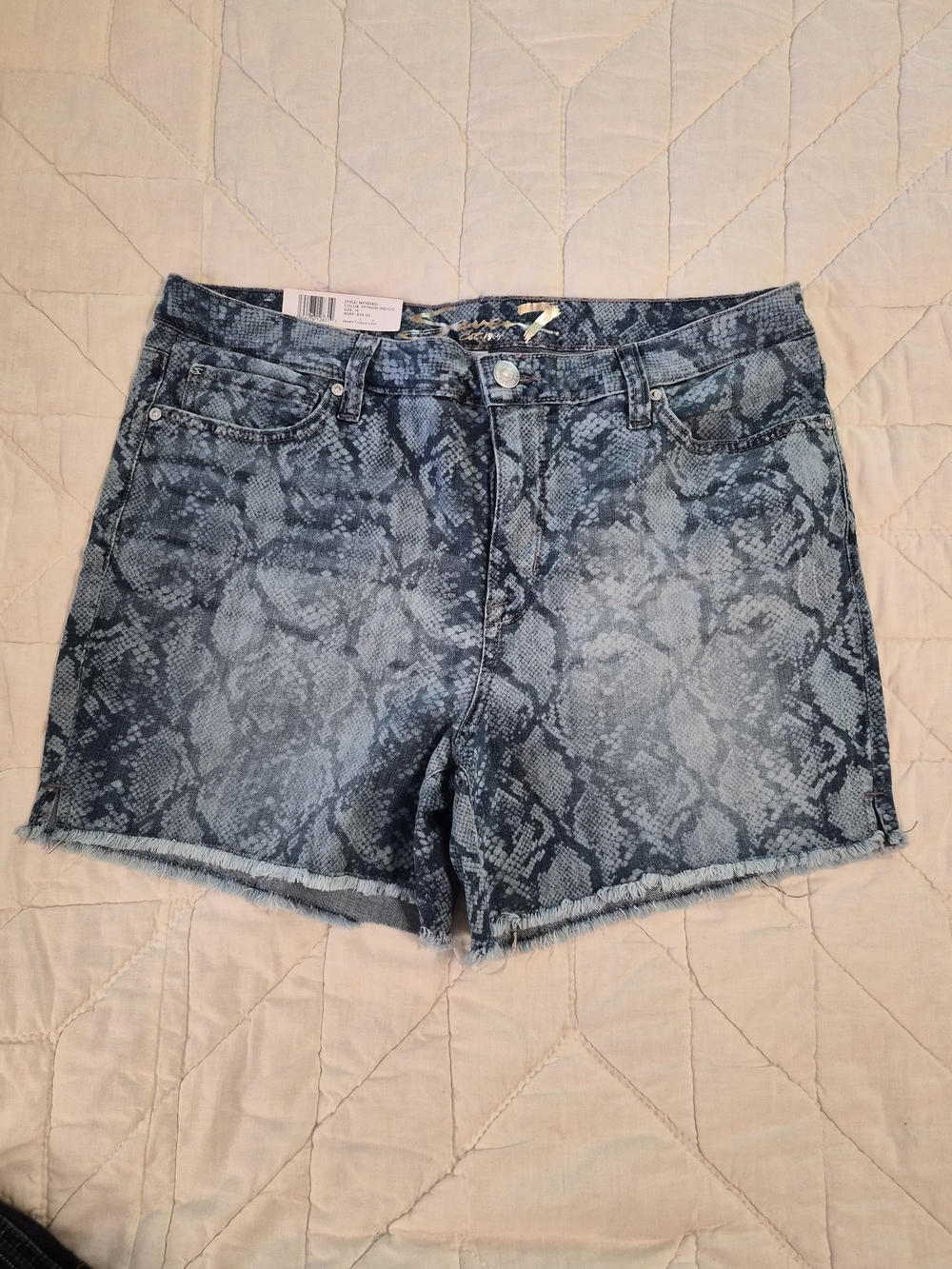 Seven7 - Python Indigo Weekend Short- Size 14 - Picture 1 of 9